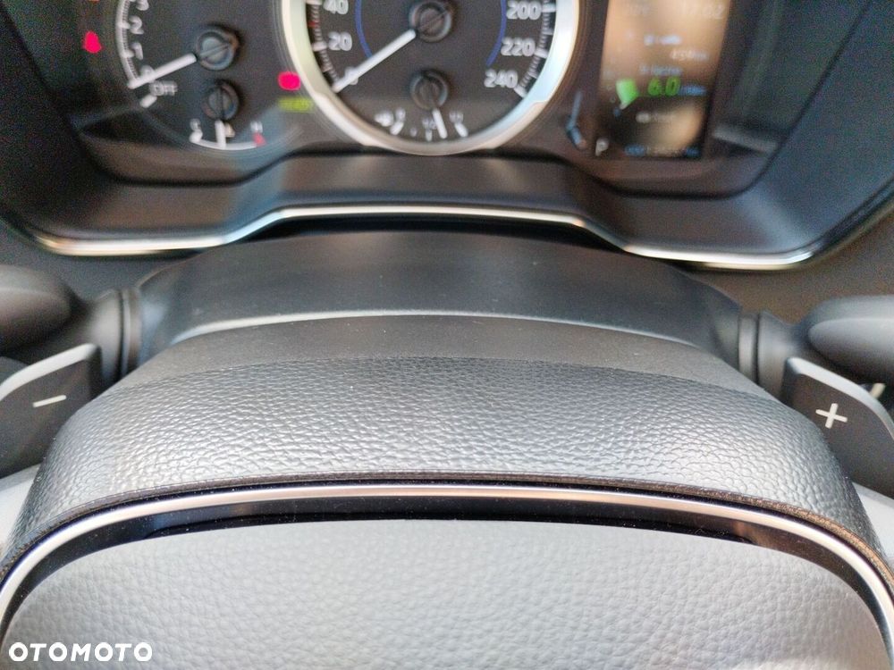 Toyota Corolla 2.0 Hybrid Comfort - 17