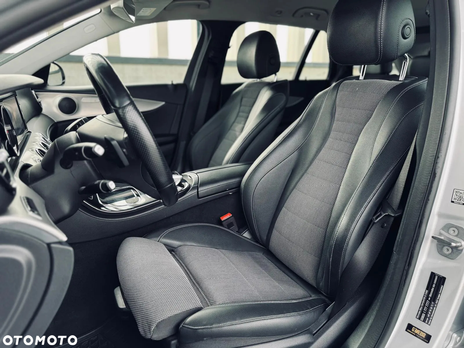 Mercedes-Benz Klasa E 220 d T 9G-TRONIC Avantgarde - 20