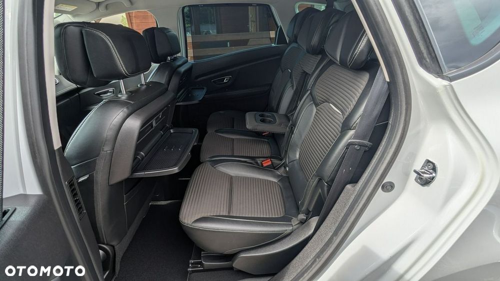 Renault Scenic - 17