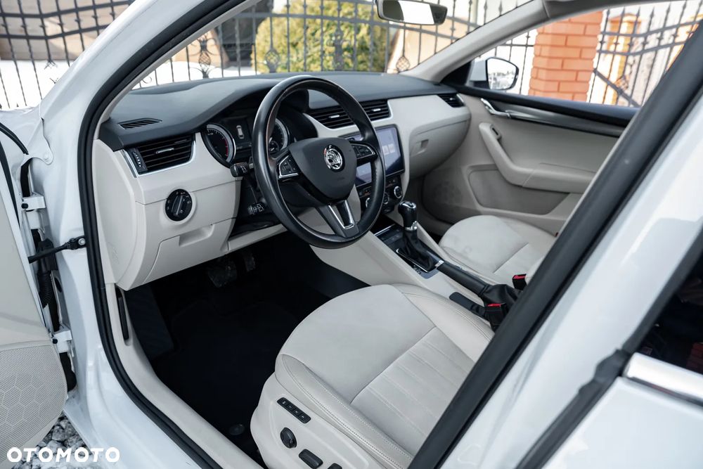 Skoda Octavia 2.0 TSI DSG 4x4 Sportline - 19