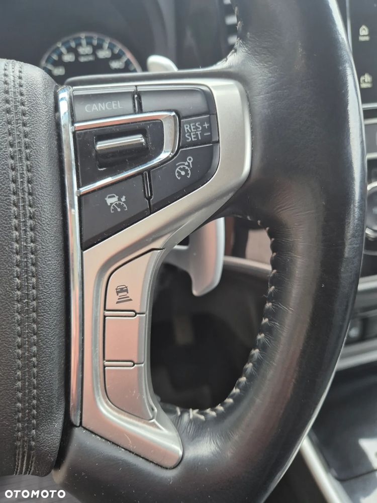 Mitsubishi Outlander - 18