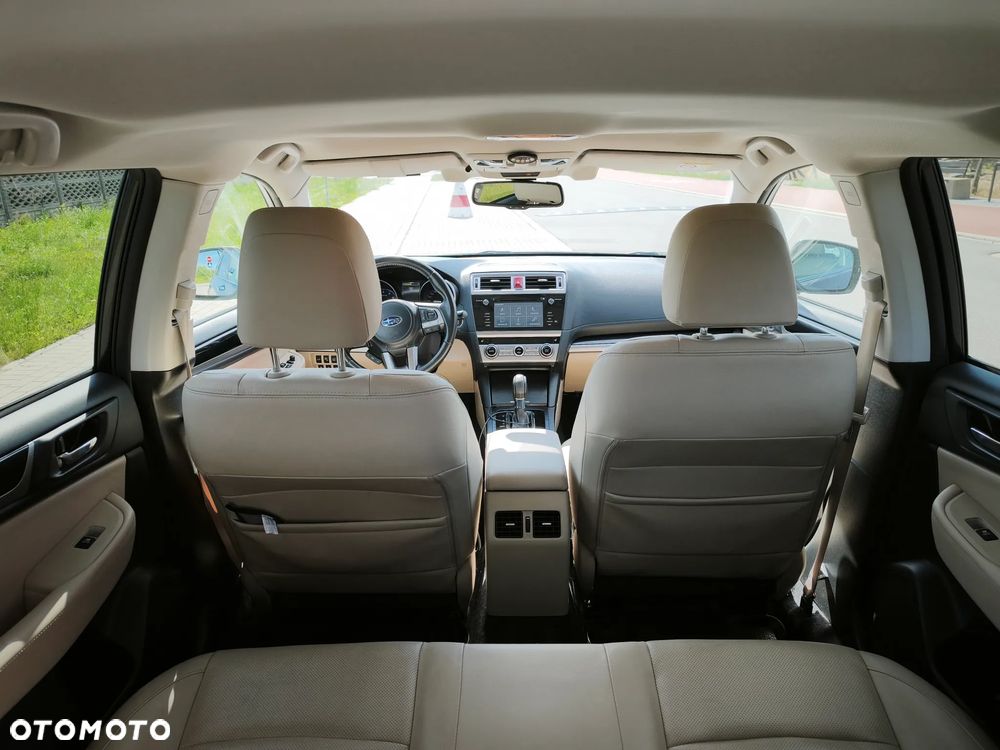 Subaru Legacy - 8