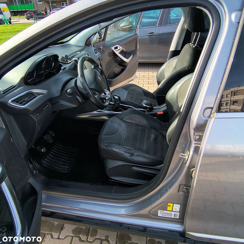 Peugeot 2008 1.6 VTi Allure - 8