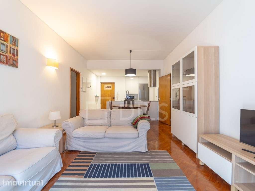 Apartamento T2 com varanda, na Baixa do Porto, Rua do Rosário - Grande imagem: 2/38