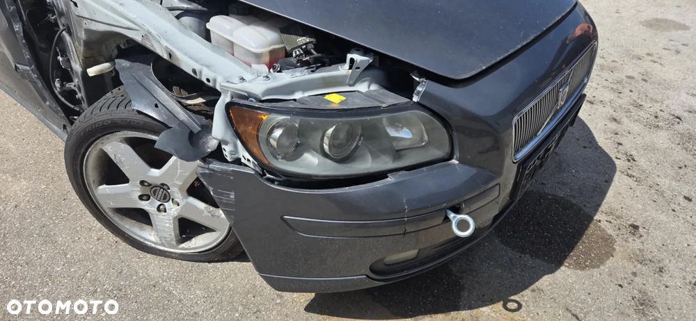 VOLVO V50 2,0 D 135KM wtryskiwacz wtrysk - 7