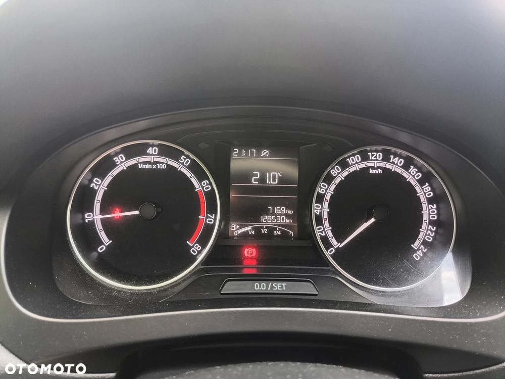 Skoda RAPID 1.0 TSI Active - 15