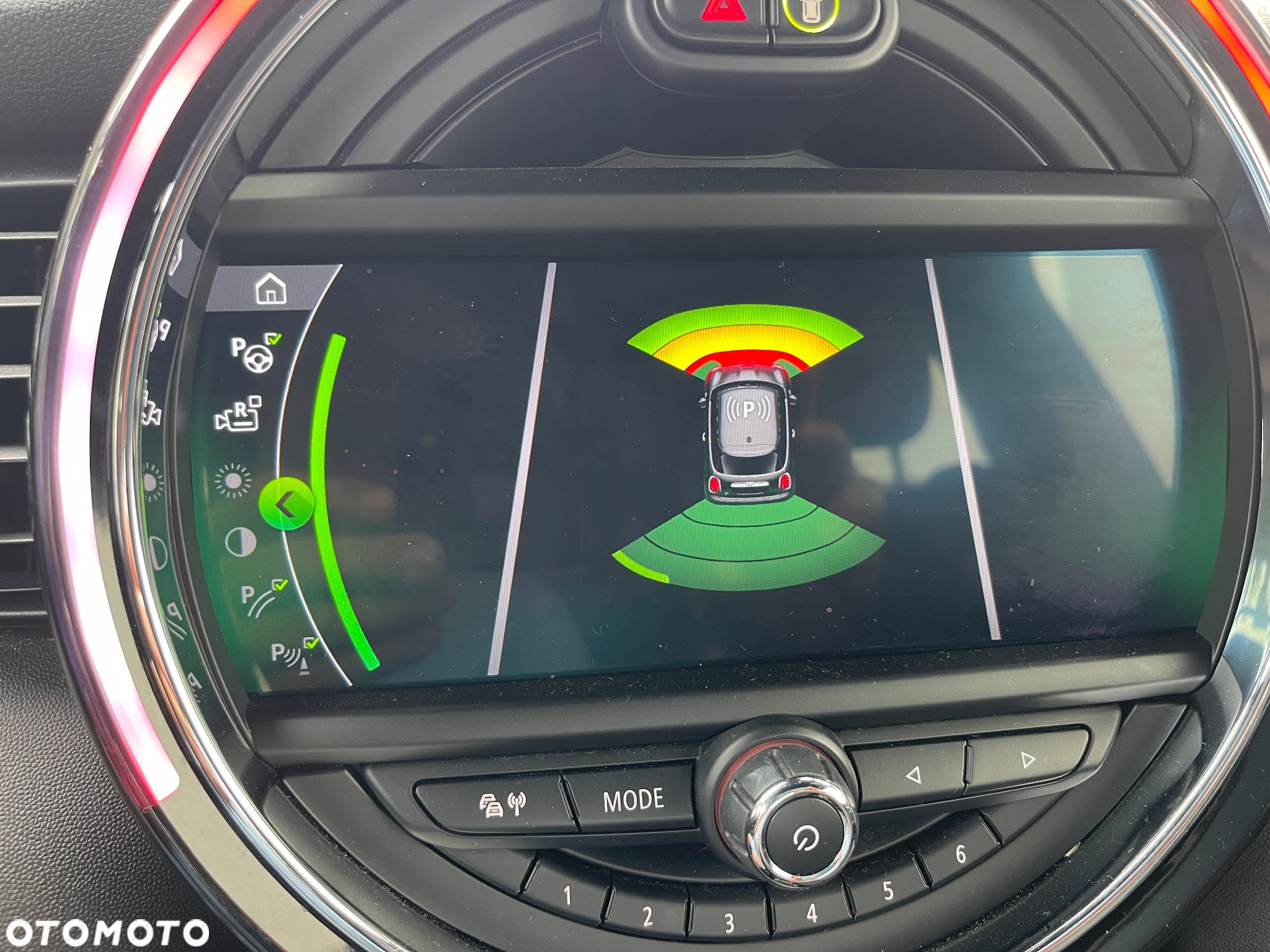 MINI Cooper SE Electric Trim - 31