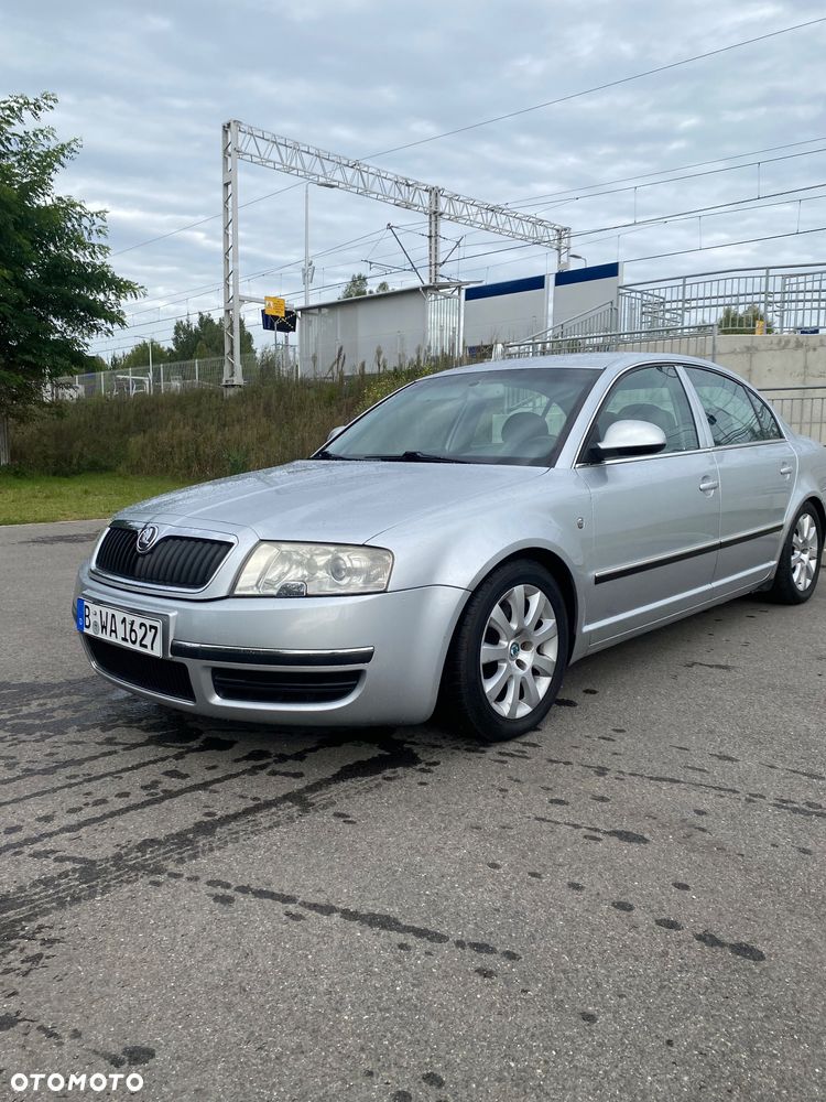 Skoda Superb 1.8 Turbo Comfort - 1