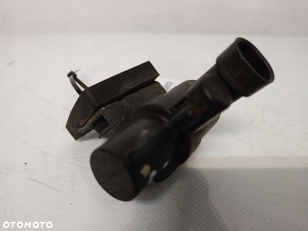 zaworek podciśnienia 2.5 d voyager iv - 3