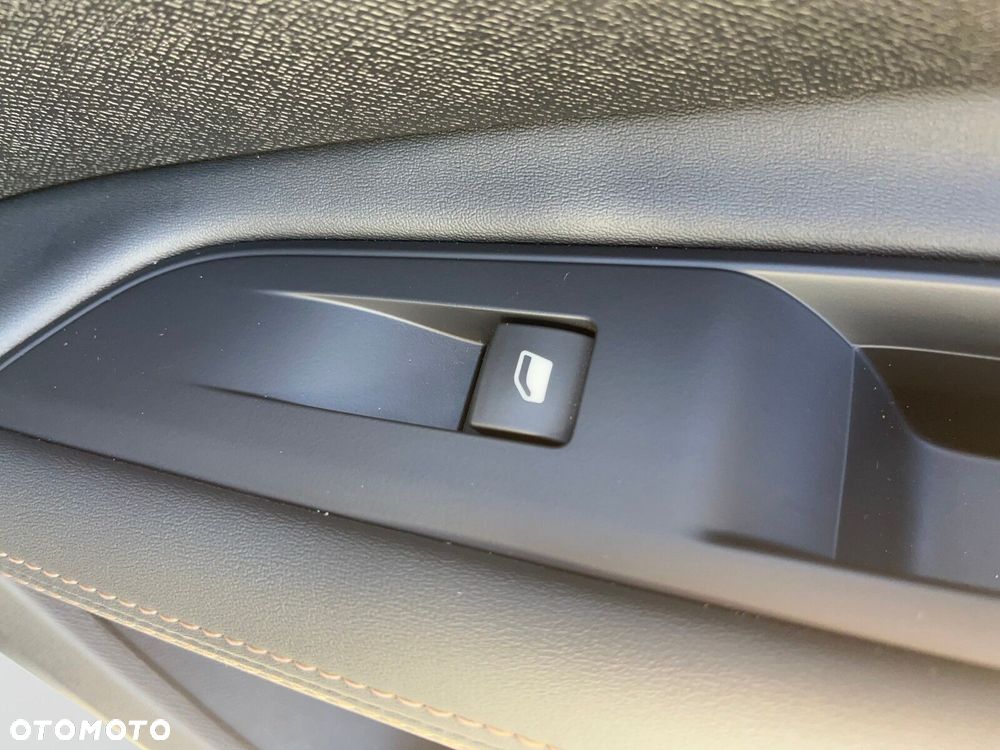 Peugeot 3008 1.6 PureTech GPF GT Line S&S EAT8 - 19