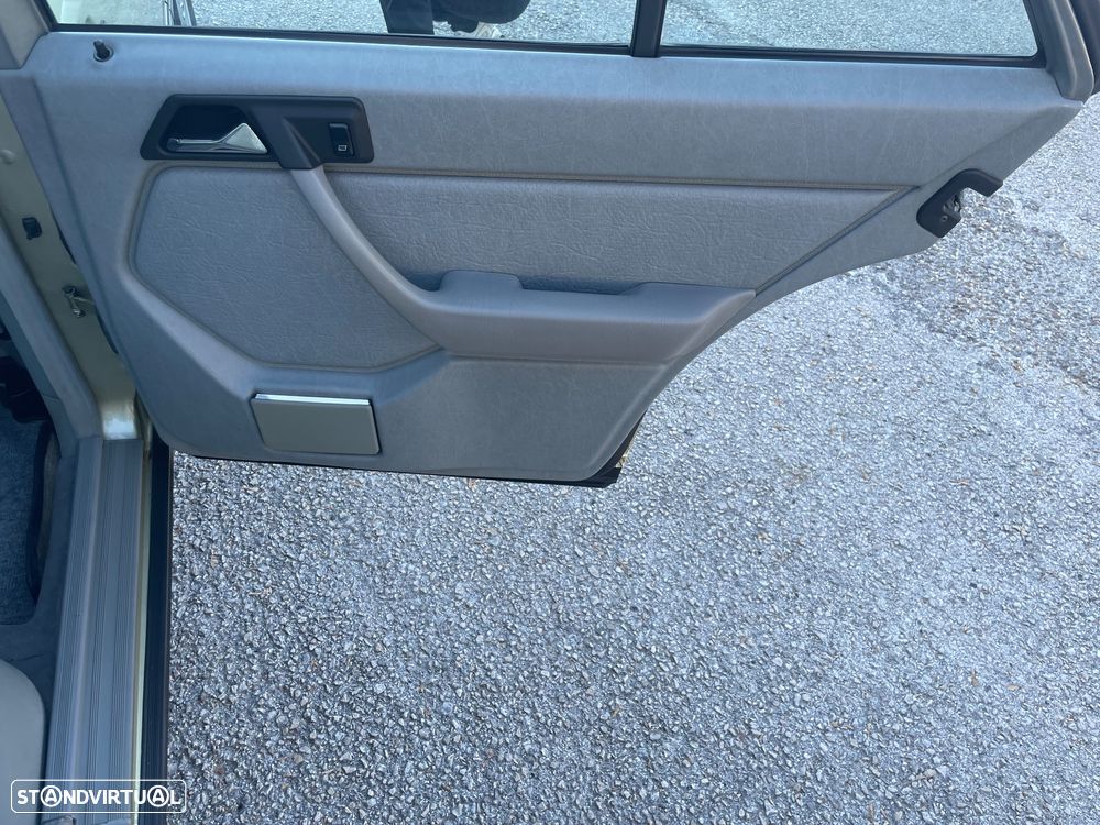 Mercedes-Benz W124 (1984-1997) - 22