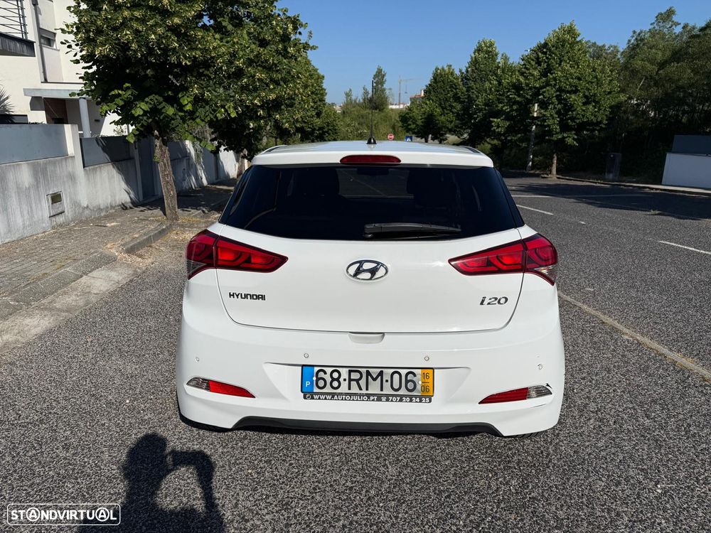 Hyundai i20 1.1 CRDi GO! - 17