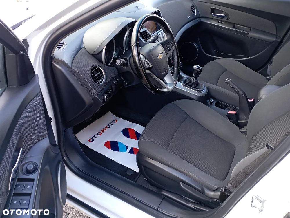 Chevrolet Cruze 1.6 LT+ - 8