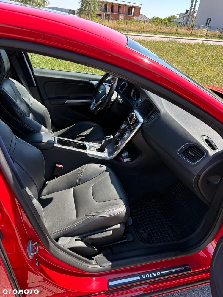 Volvo S60 T5 Geartronic RDesign - 11