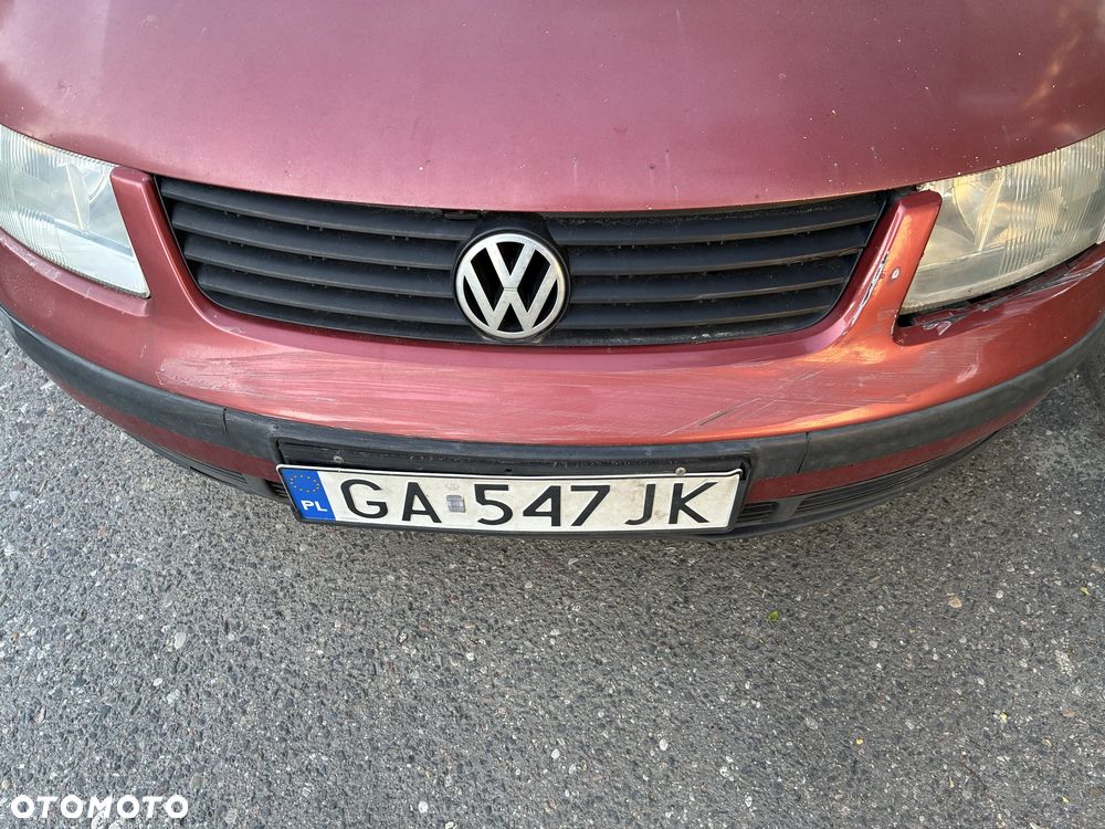Volkswagen Passat - 4