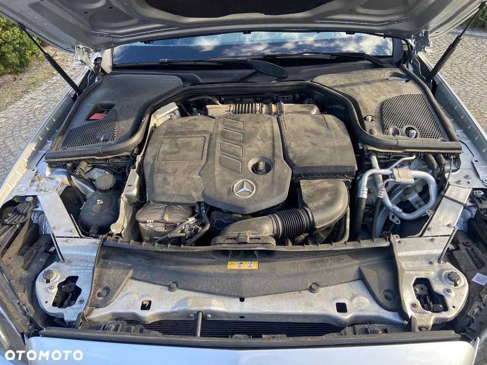Mercedes-Benz Klasa E 220 d 4Matic 9G-TRONIC - 15