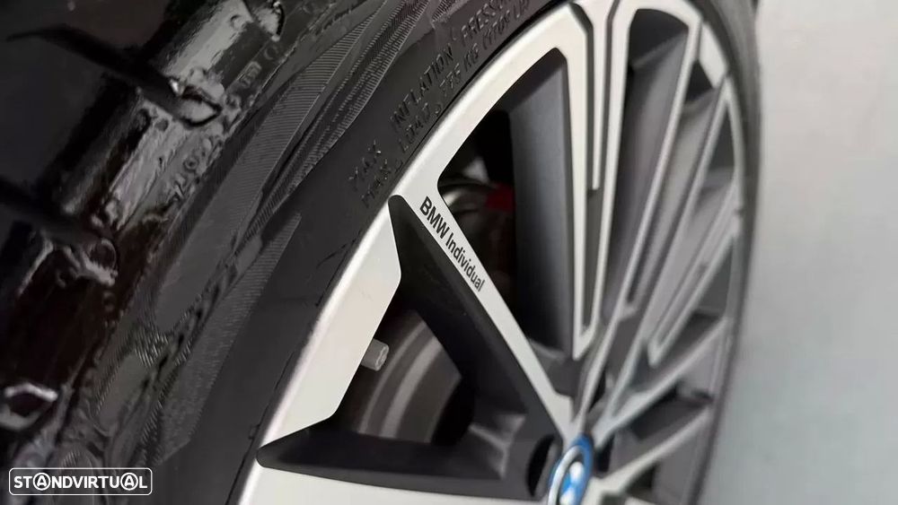 BMW iX1 eDrive20 Pack Desportivo M Pro - 17