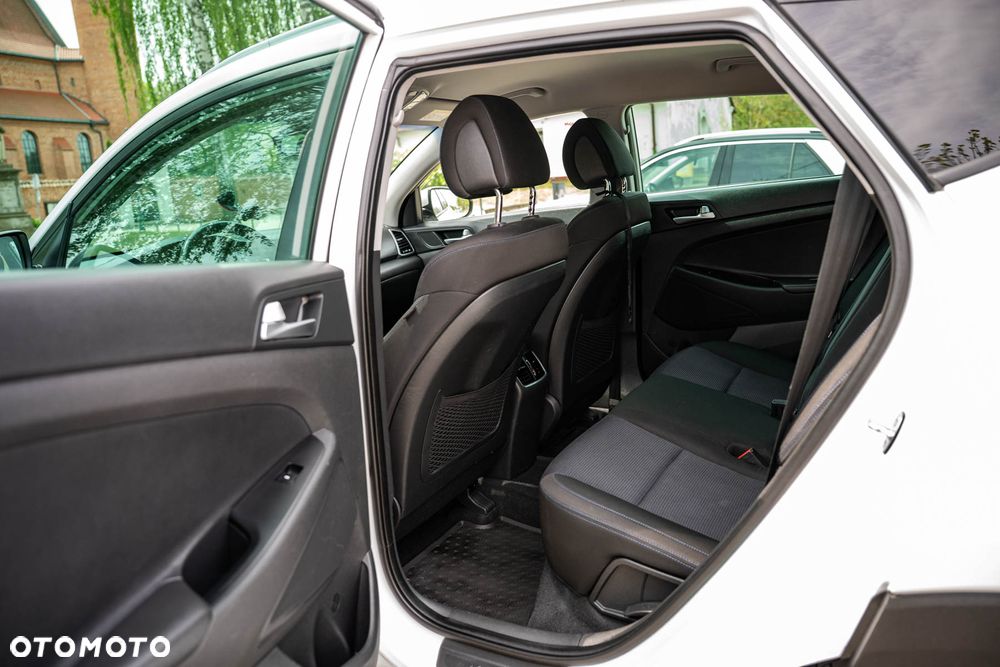 Hyundai Tucson 1.6 GDI BlueDrive Comfort 2WD - 19