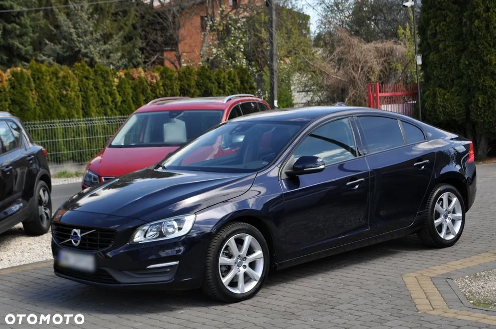 Volvo S60 D4 Drive-E Dynamic Edition (Kinetic) - 1