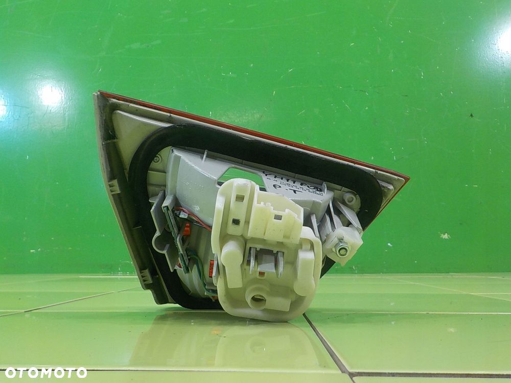 BMW 3 E90 LIFT 2.0 D 11r SEDAN 4D lampa prawa tyl - 14