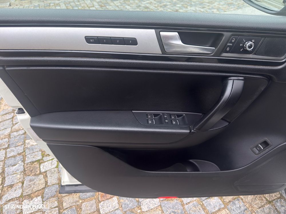 VW Touareg 3.0 TDI V6 Tiptronic - 15