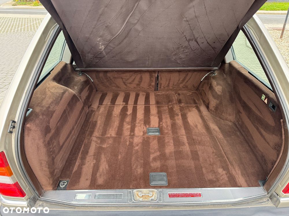 Mercedes-Benz W124 (1984-1993) - 30