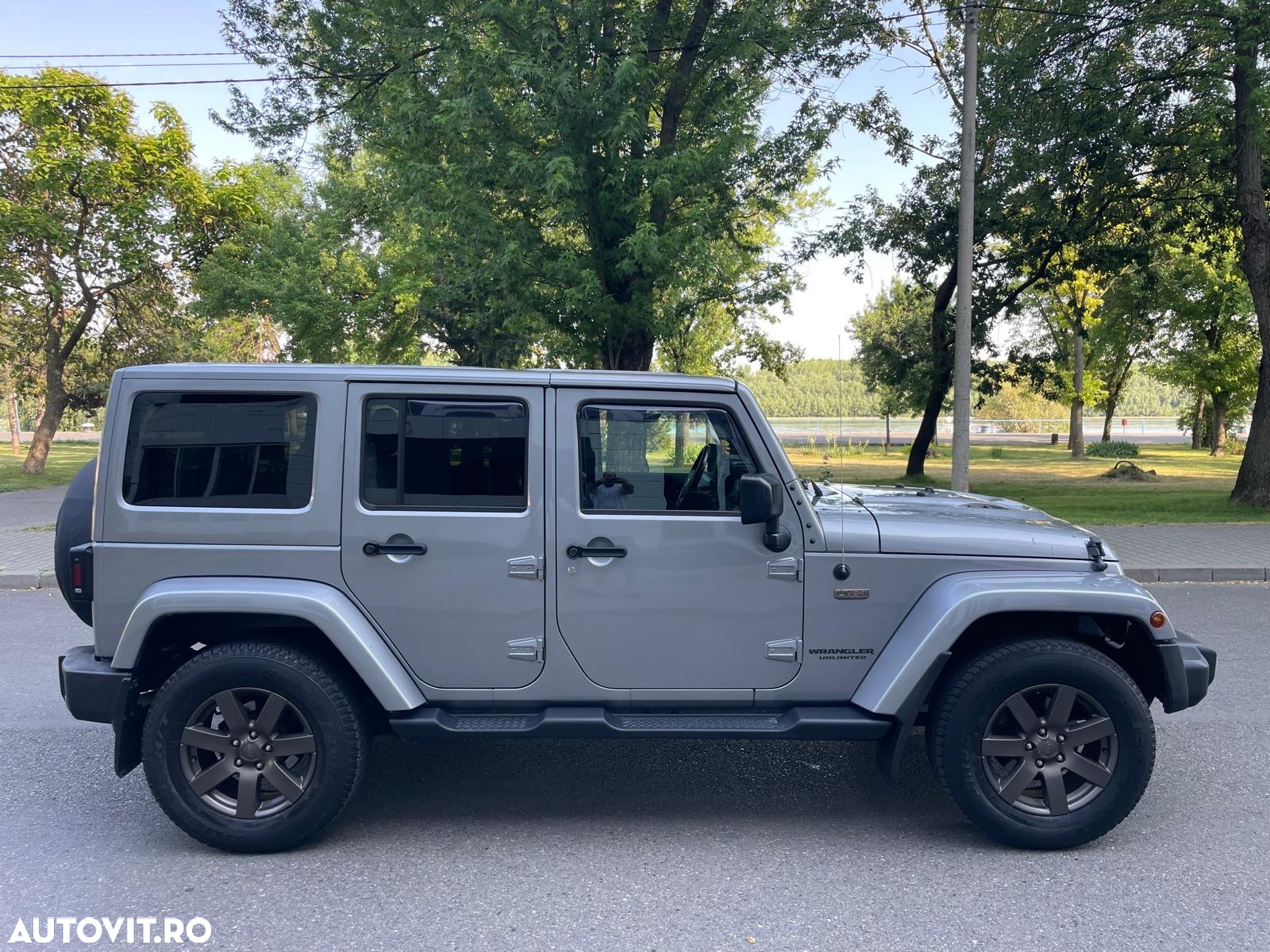 Jeep Wrangler Unlimited 2.8 CRD AT 75th Anniversary - 24