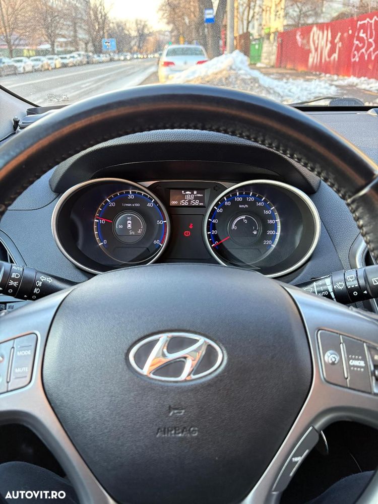 Hyundai ix35 2.0 CRDI 4WD Style Heat - 6