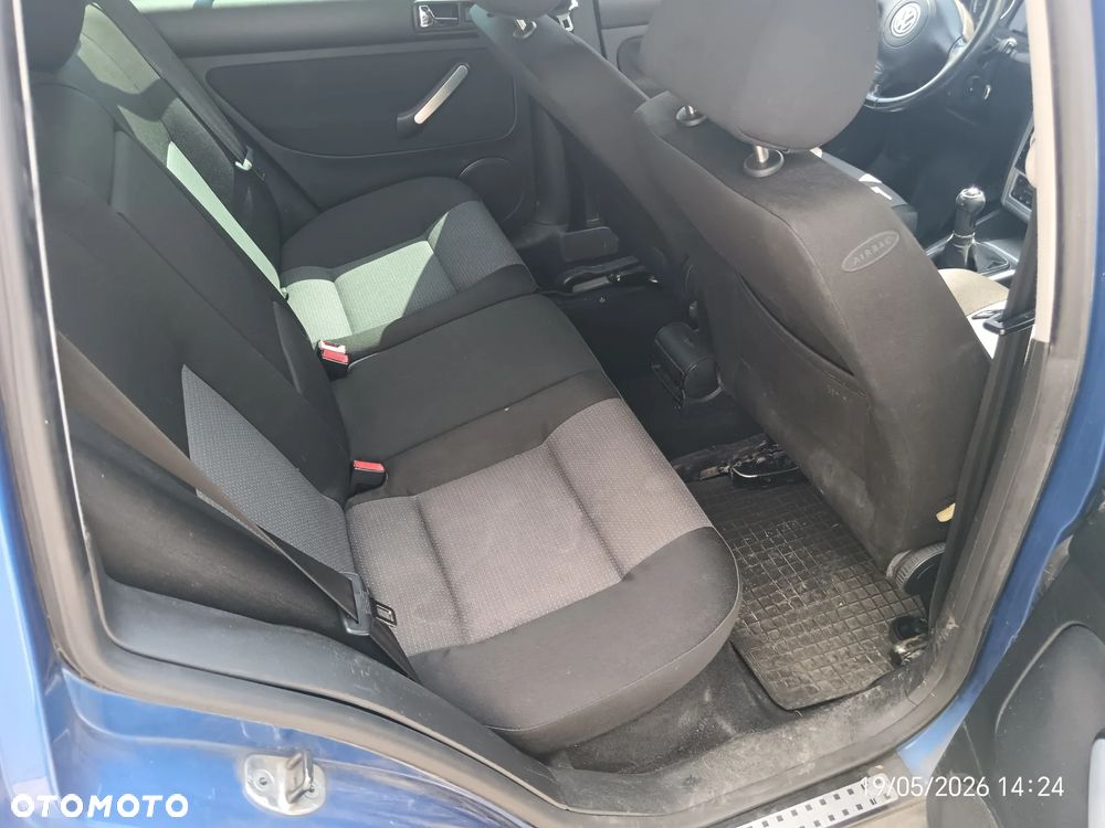 Volkswagen Golf - 8