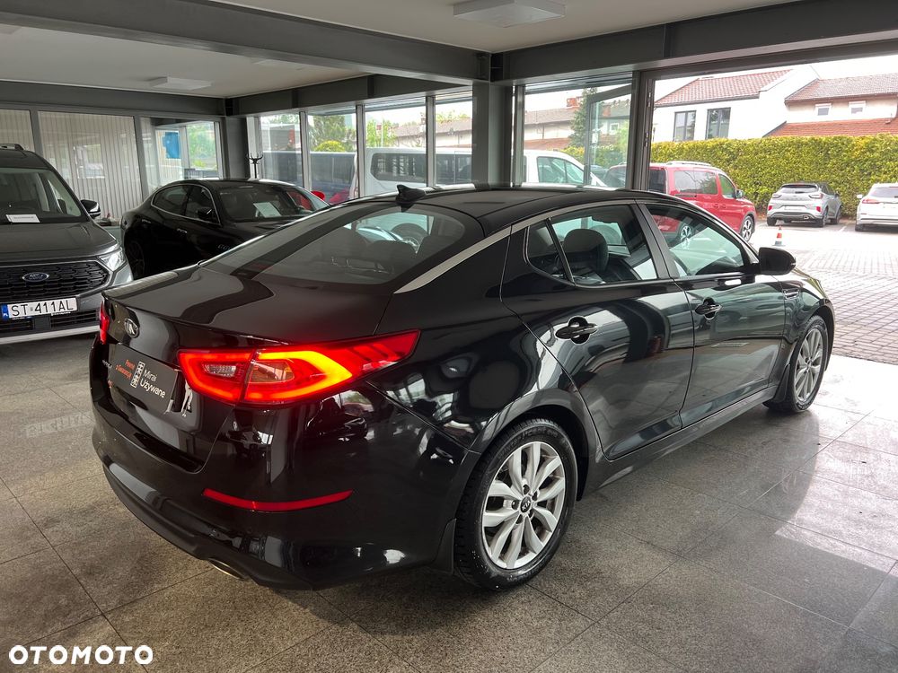 Kia Optima 2.0 L - 14
