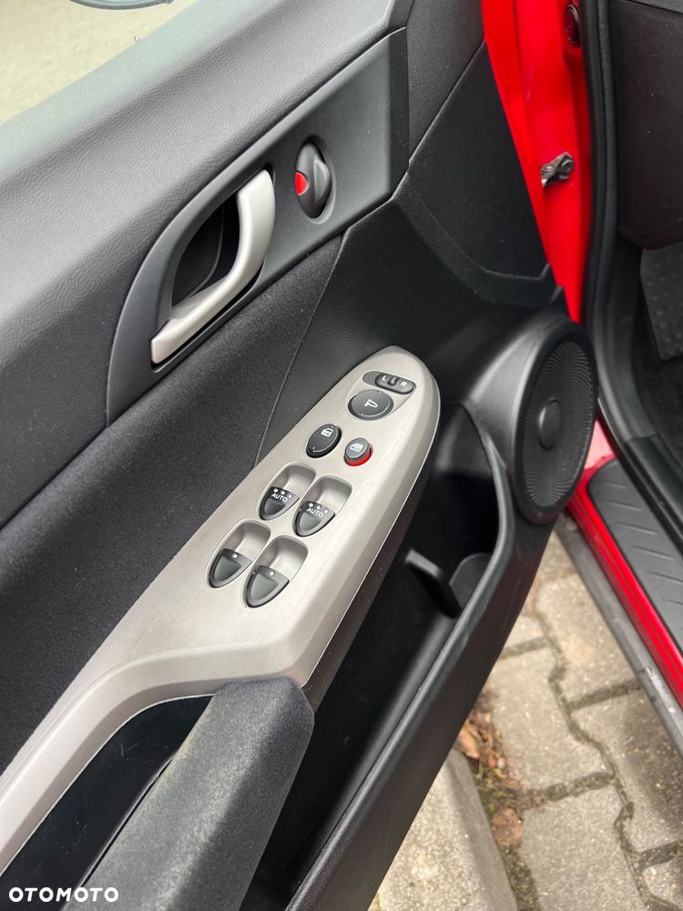 Honda Civic 1.4 Comfort - 29