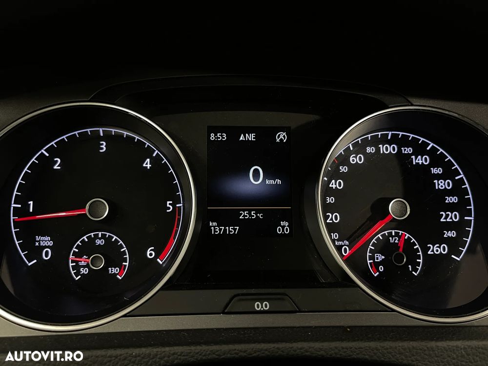 Volkswagen Golf 2.0 TDI 4Motion BlueMotion Technology Lounge - 29