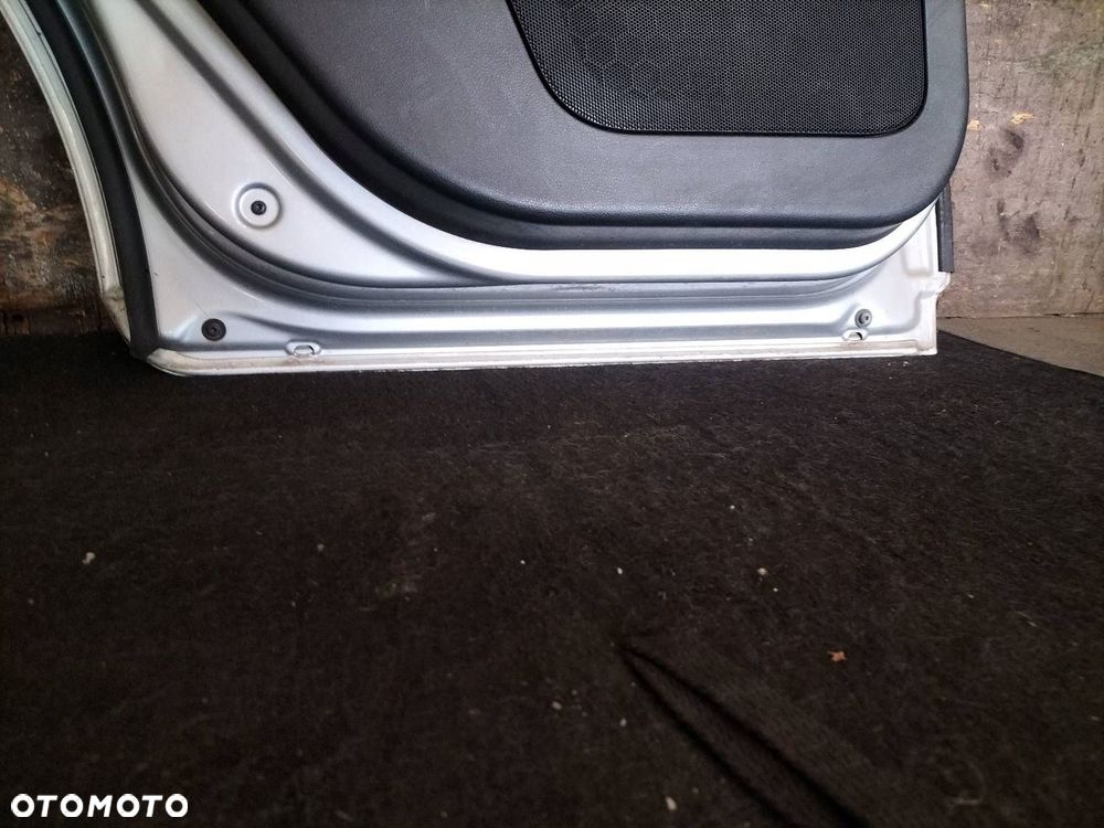 DRZWI KOMPLETNE LEWY TYŁ VOLVO V50 I 426-26 - 9