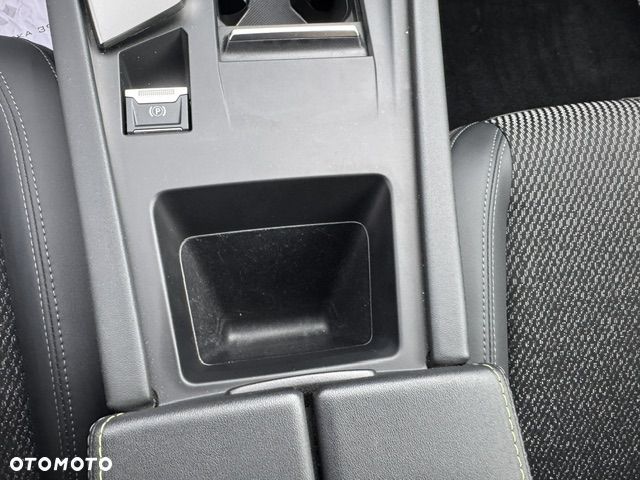 Peugeot 308 180 e-EAT8 GT - 26
