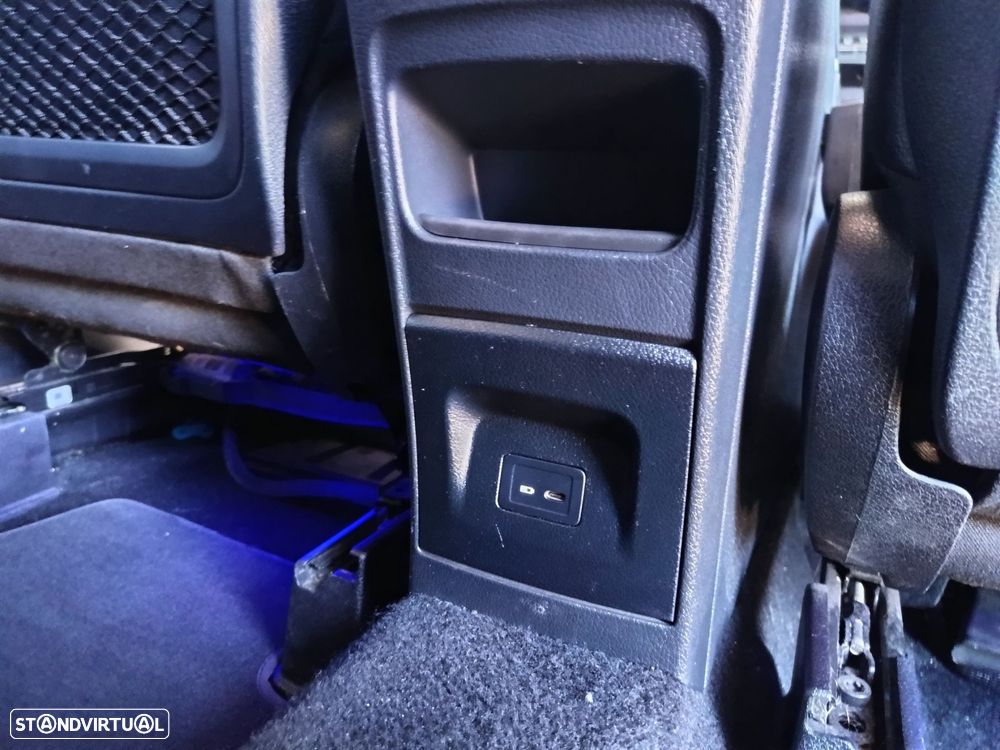 Mercedes-Benz GLB 180 d AMG Line - 42