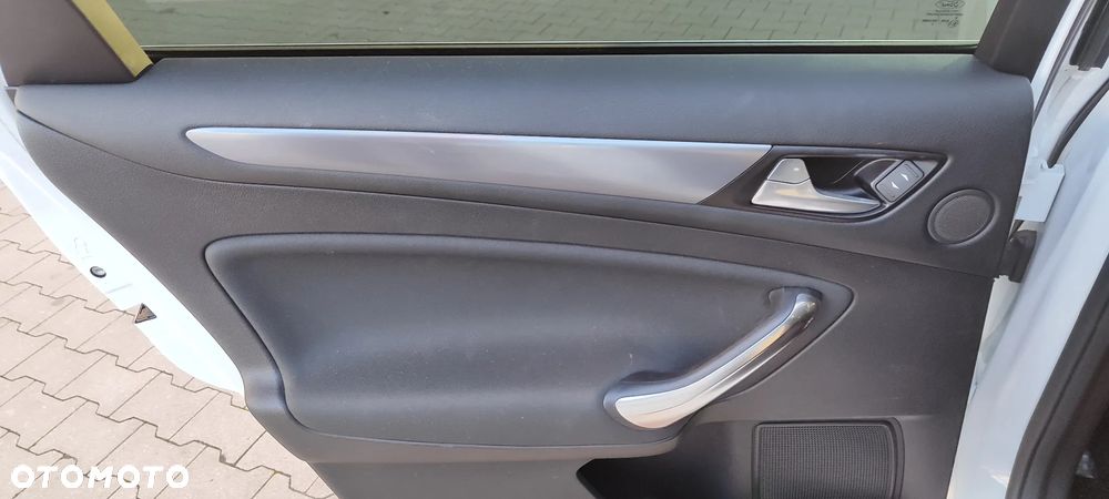 Ford Mondeo 2.0 TDCi S - 11