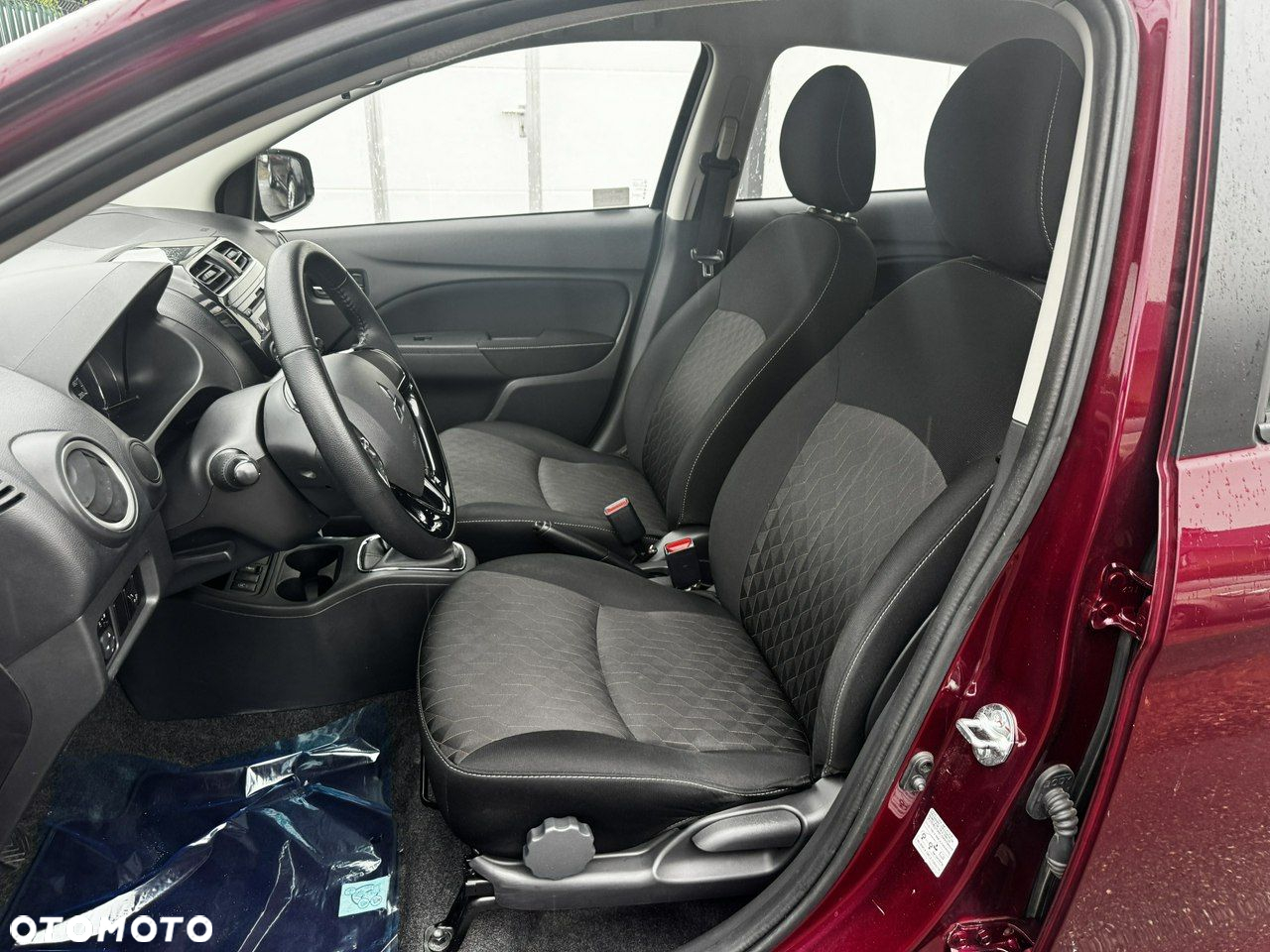 Mitsubishi Space Star - 14