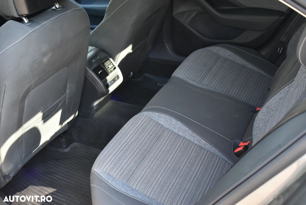 Skoda Superb 2.0 TDI DSG Selection - 20