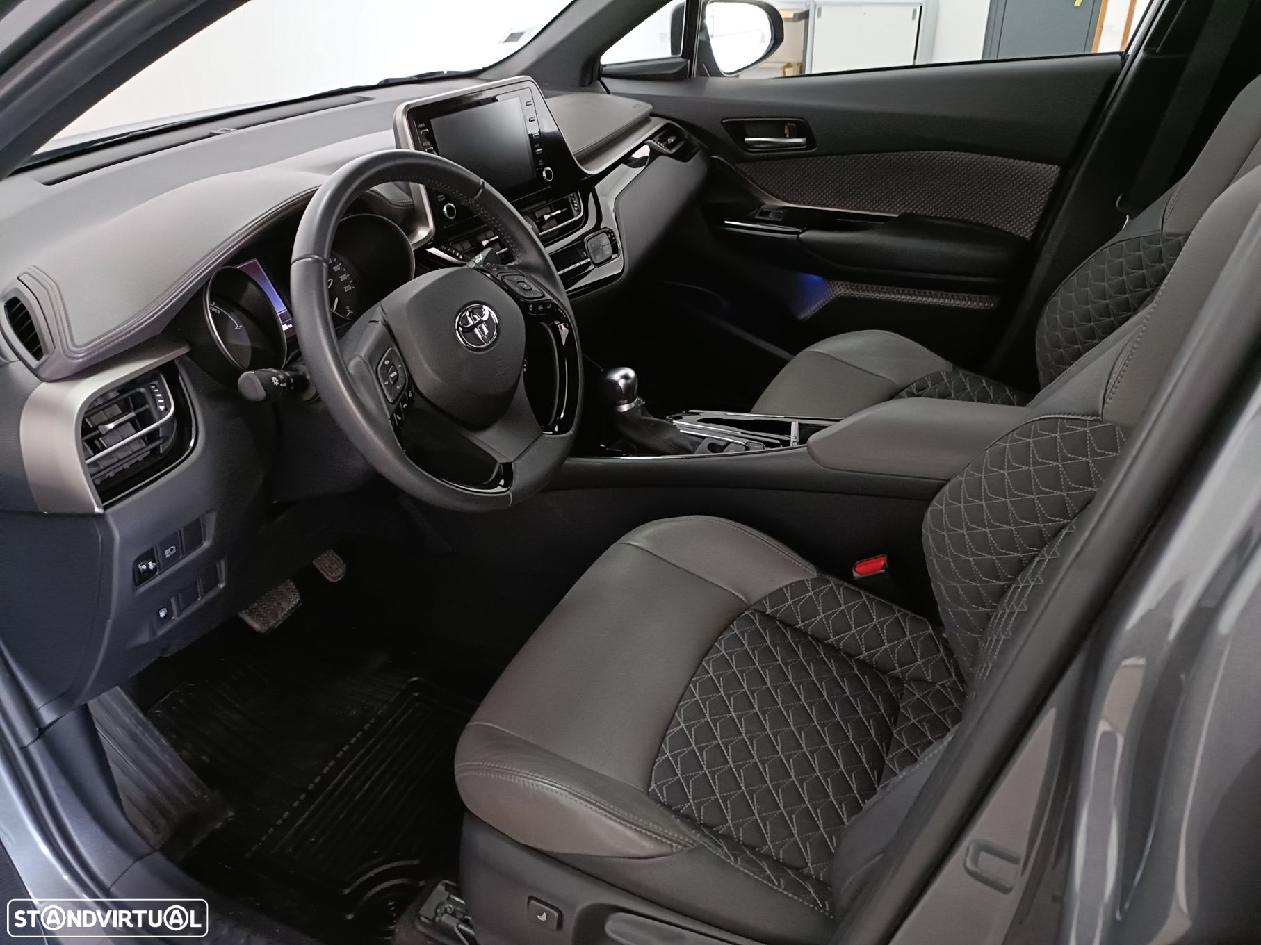 Toyota C-HR 1.8 Hybrid Exclusive - 11