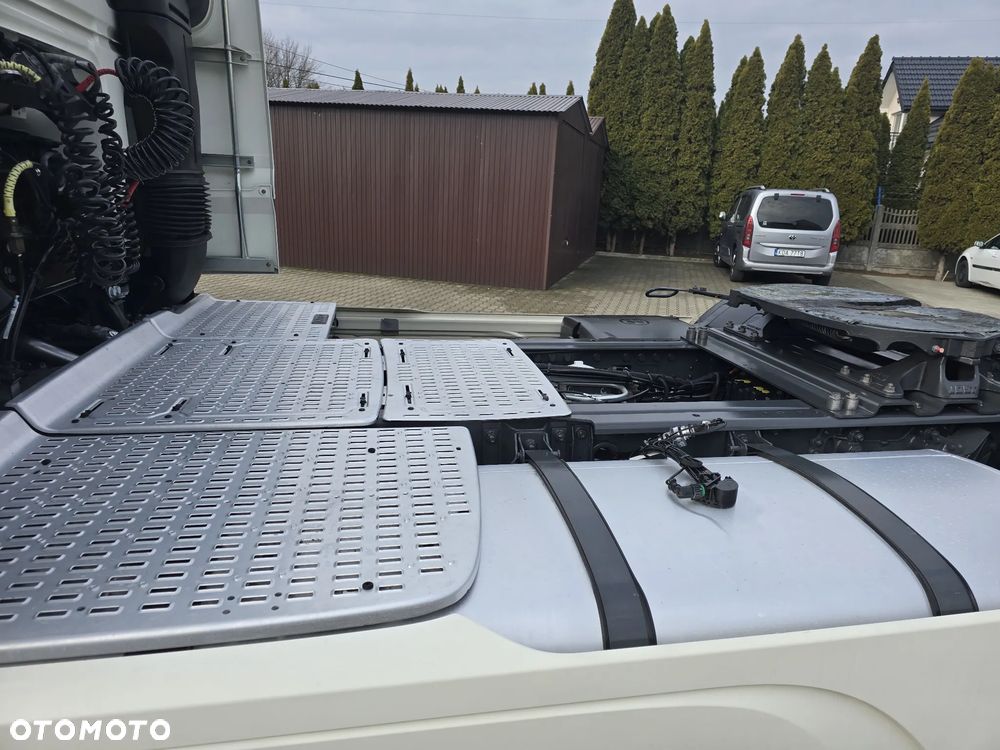 DAF XF480 Space Cab - 20