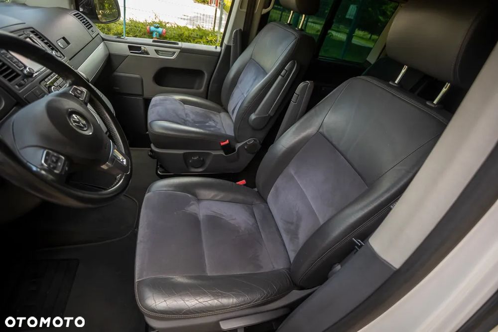 Volkswagen Multivan - 10