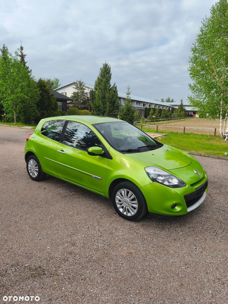 Renault Clio 1.2 16V 75 TomTom Edition - 10