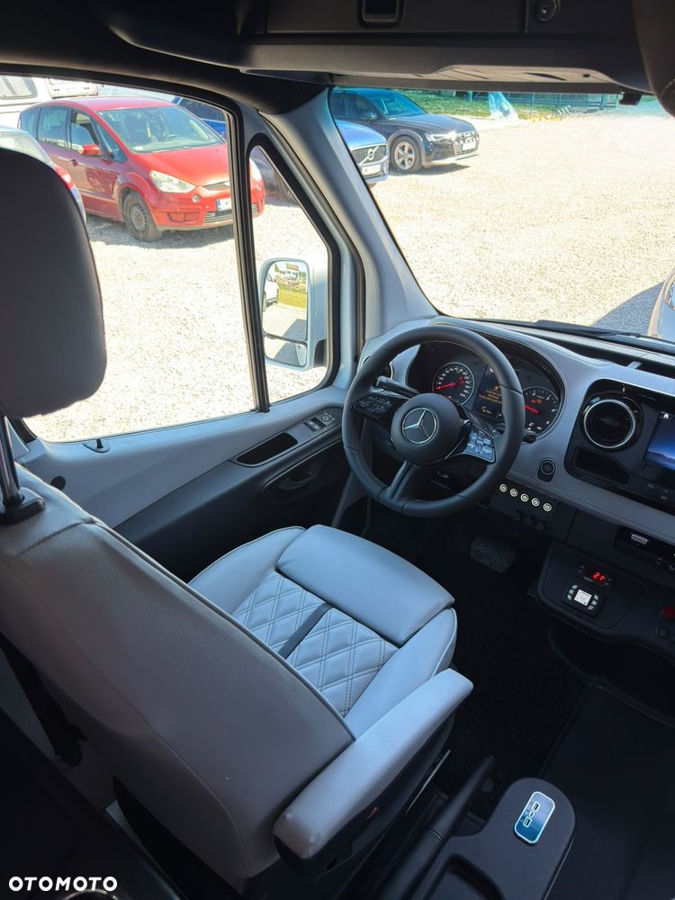 Mercedes-Benz Sprinter 519  rocznik 2026 - 22