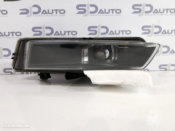 Farol Nevoeiro Esquerdo - BMW Serie 1 E87