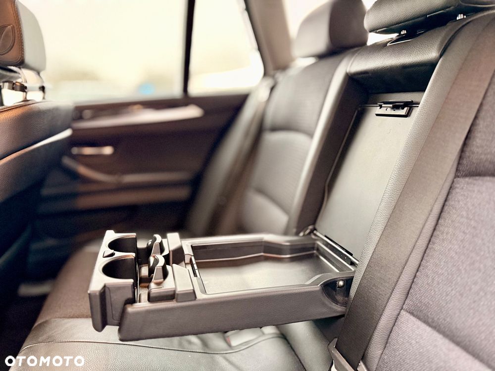 BMW Seria 5 520d xDrive - 18