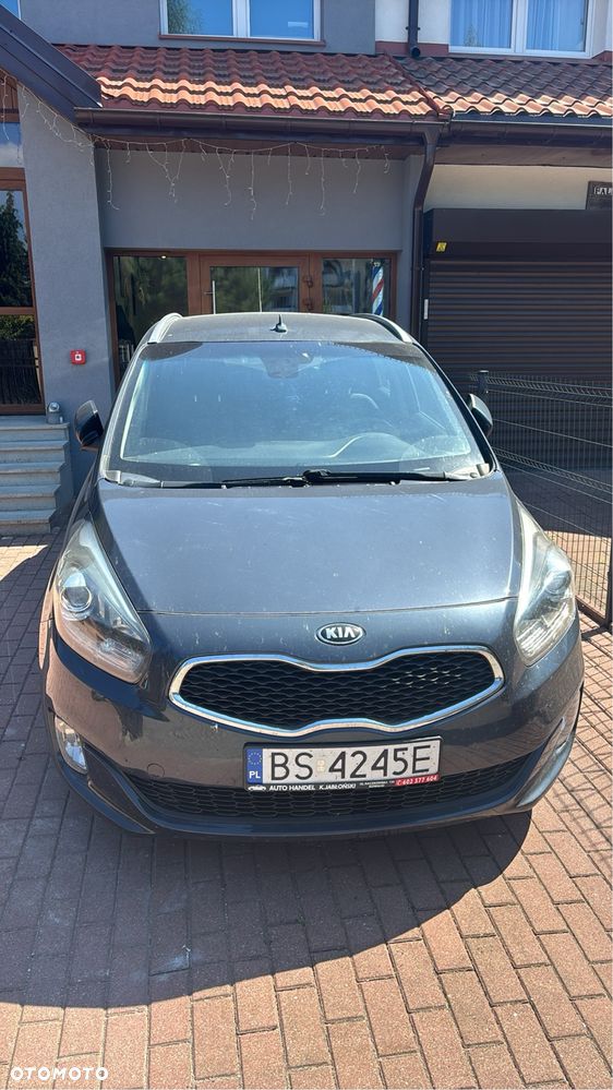 Kia Carens - 1