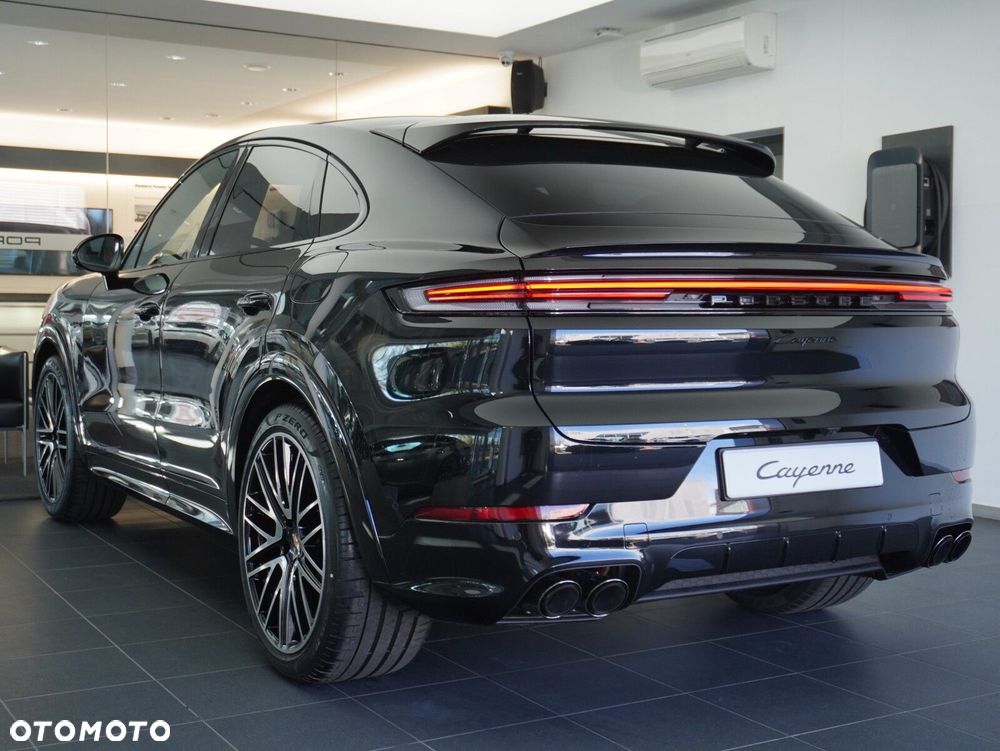 Porsche Cayenne E-Hybrid PHEV Black Edition - 18