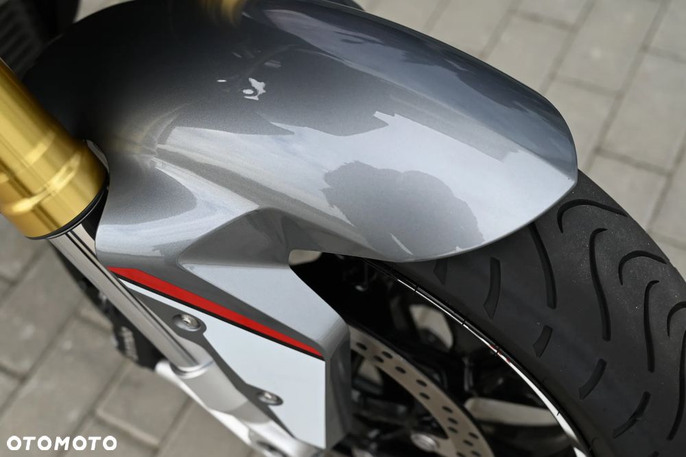 BMW XR - 13