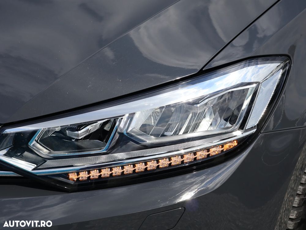 Volkswagen Touran 2.0 TDI DSG Highline - 19