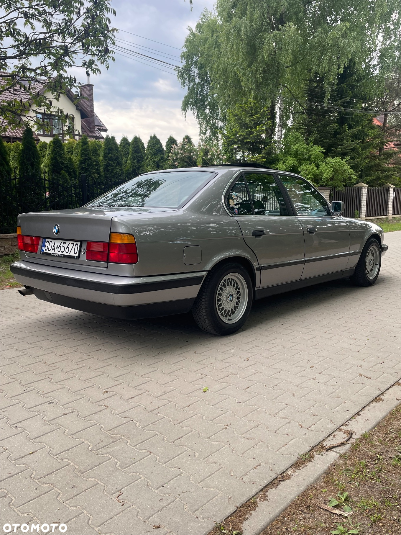 BMW Seria 5 520i - 11